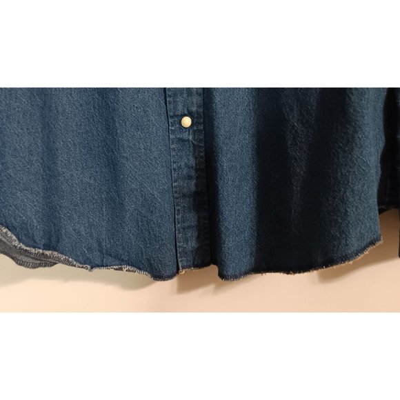 Wrangler Large Blue Denim Pearl Snap Western Outdoor Rodeo Farm Classic Shirt - Picture 3 of 6